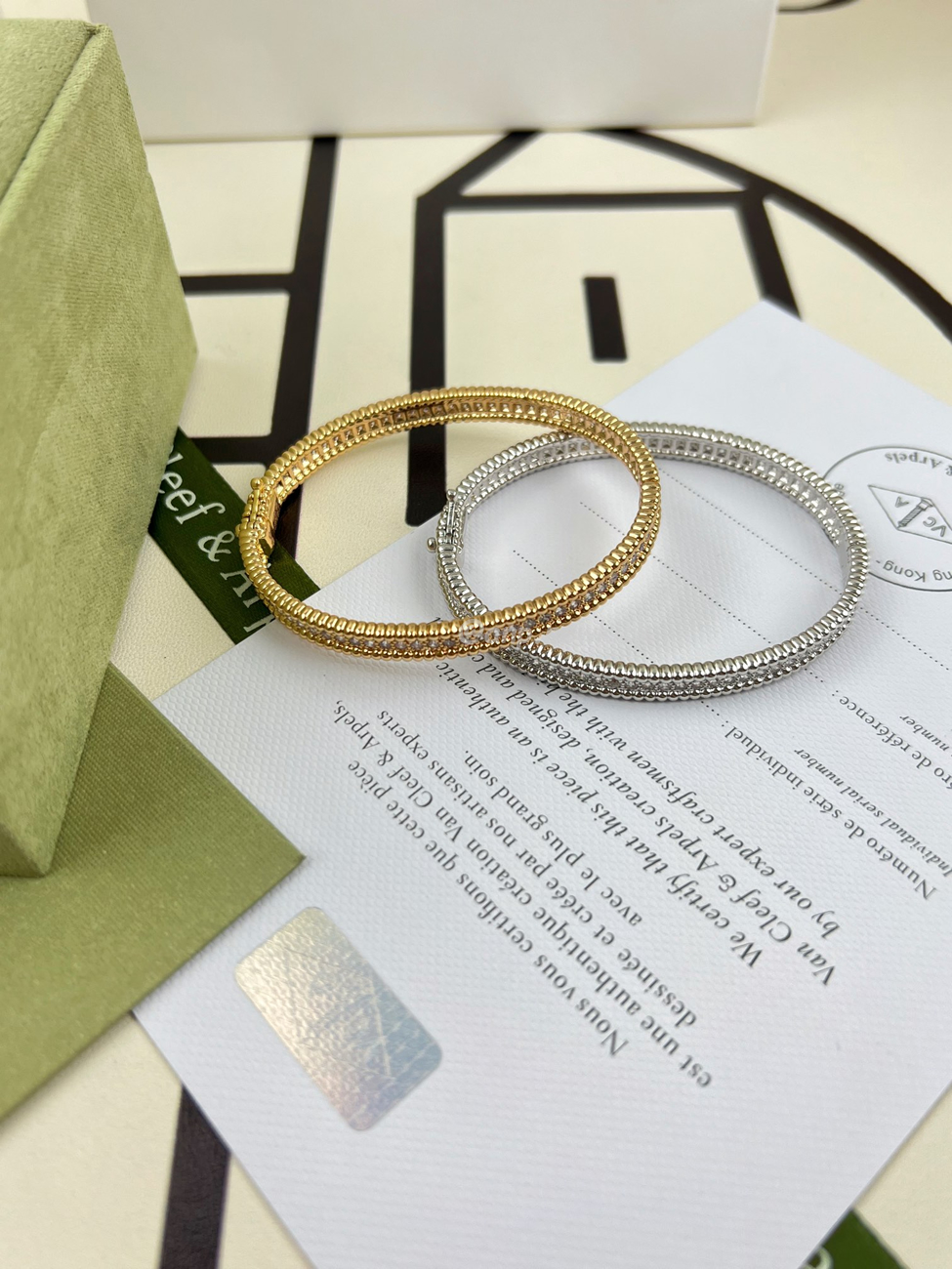 Van Cleef Arpels Full Diamond Bracelet (2) - www.newkick.org